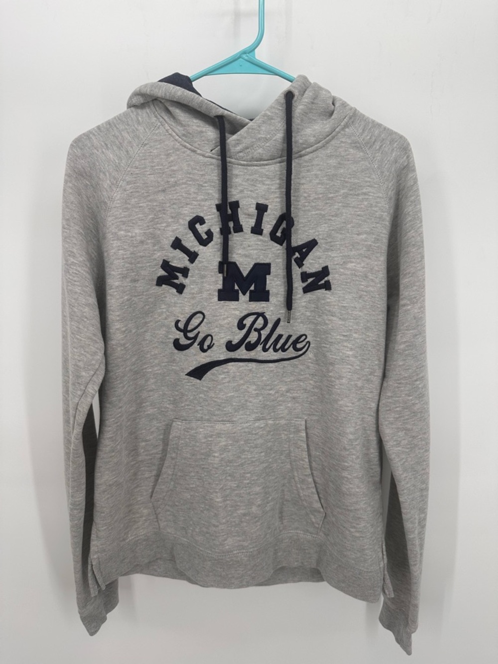 Colosseum Michigan Wolverines “Go Blue” Embroidered Hoodie Pullover Women’s Med